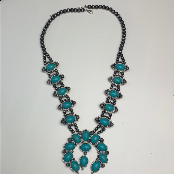 🔥 RESTOCKED! 🔥 Vintage Style Squash Blossom Necklace - Picture 5 of 5